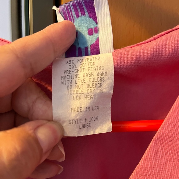 Woman’s Salmon Color Scrub Top, Sz L - Picture 4 of 6